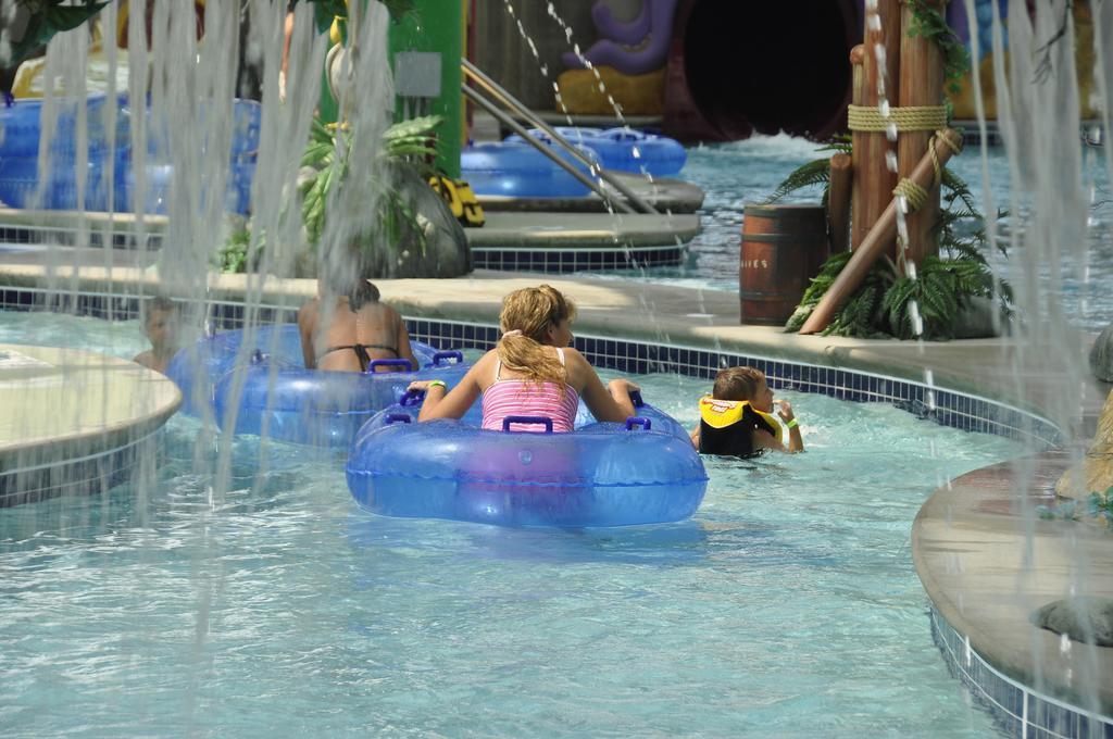 Big Splash Adventure Hotel And Indoor Water Park 弗伦奇利克 外观 照片